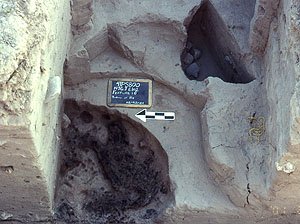 photo of Features 4, 10 and 11 at the Arroyo de la Presa site