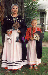 Donna Spaulding and her graddaughter